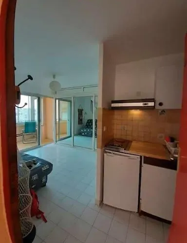 Superbe Studio, Acces Direct Appartement *